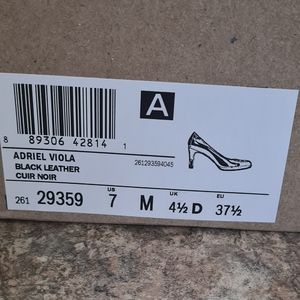 Clarks black Adrien Viola